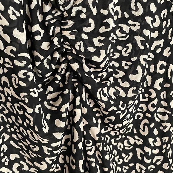 Perfect Cabi Top - Picture 2 of 8